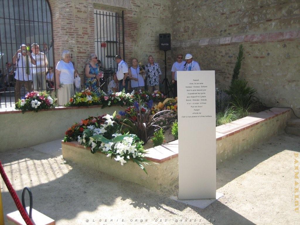 commemoration du MASSACRE du 5 juillet 1962  au mur des disparus 014.jpg